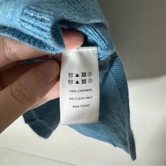 Saks Fifth Avenue Teal Cashmere CowlNeck Sweater Size Small - Picture 4 of 6